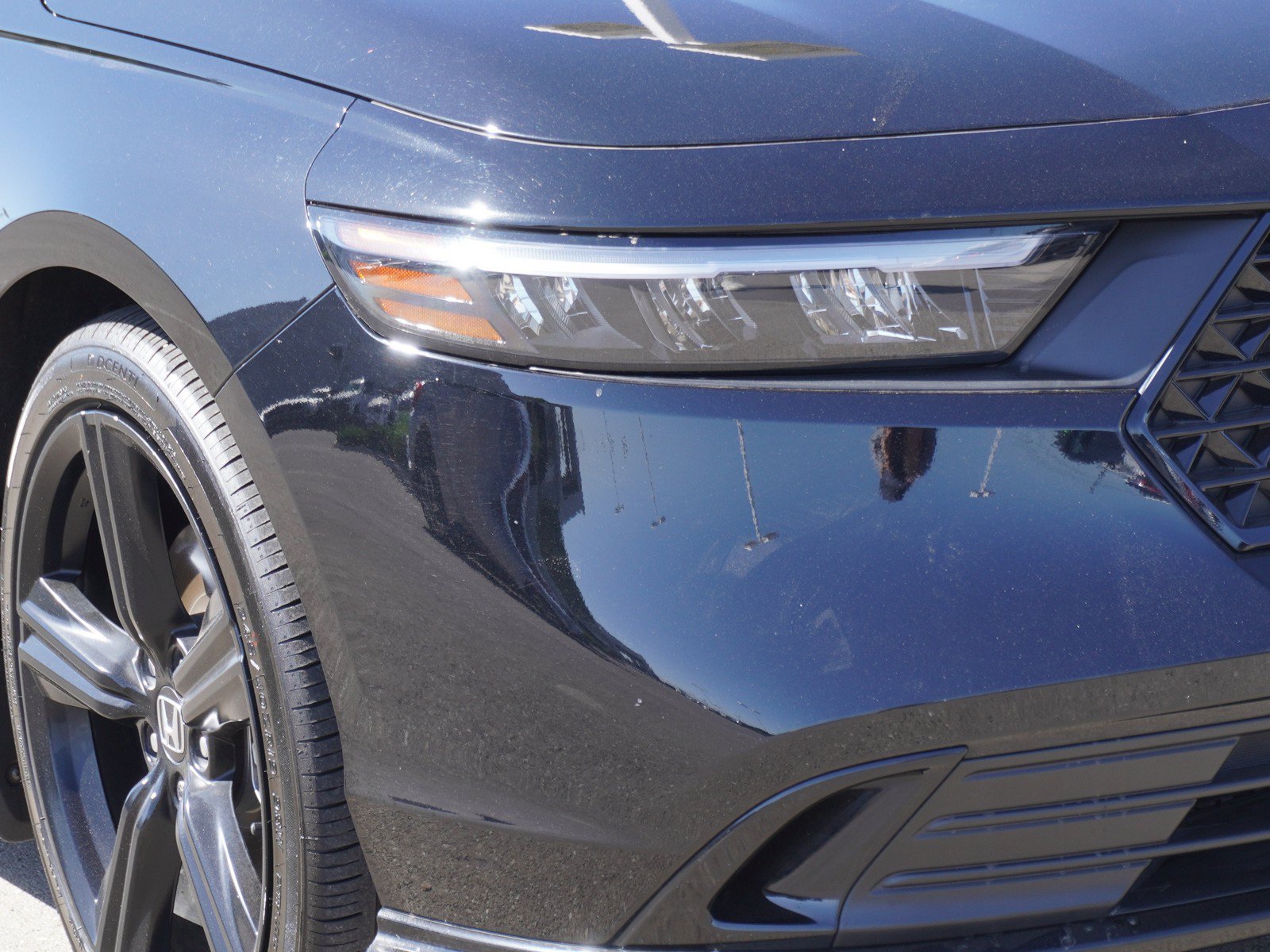 Used 2025 Honda Accord Sport image 3