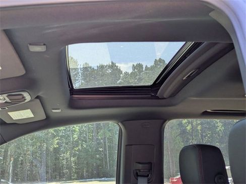 New 2025 Chevrolet Colorado Z71 w/ Midnight Edition image 12