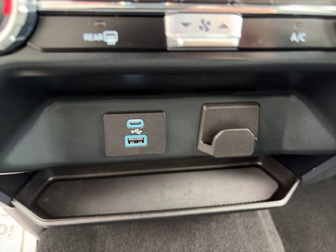 Used 2024 Ford F150 XLT image 30