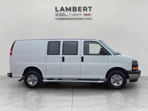 Used 2024 GMC Savana 2500 w/ Driver Convenience Package image 6