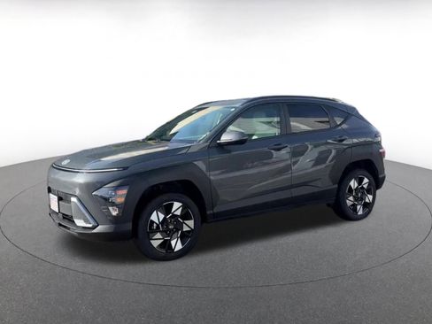 Used 2025 Hyundai Kona SEL image 8