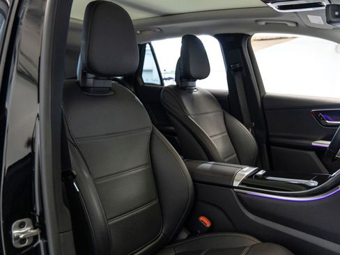 Used 2023 Mercedes-Benz GLC 300 4MATIC image 27