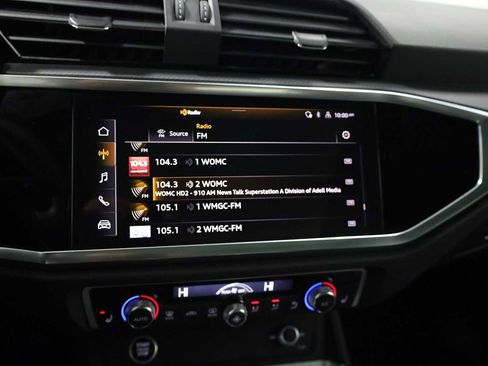 Certified 2025 Audi Q3 2.0T Premium w/ Convenience Package image 30