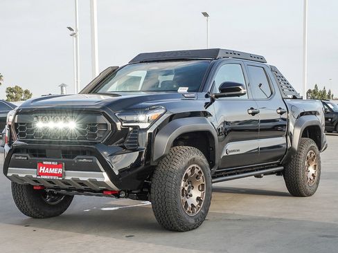 New 2025 Toyota Tacoma Trailhunter image 3