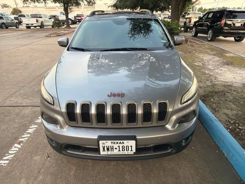 Used 2016 Jeep Cherokee 75th Anniversary FWD image 1