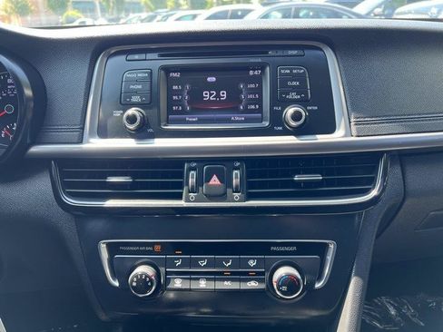 Used 2017 Kia Optima LX FWD image 12
