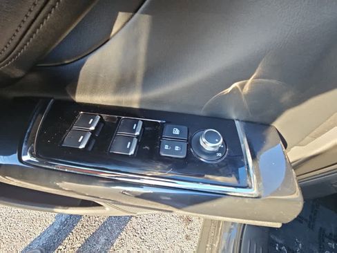 Used 2019 MAZDA CX-9 Touring w/ Touring Premium Package image 16