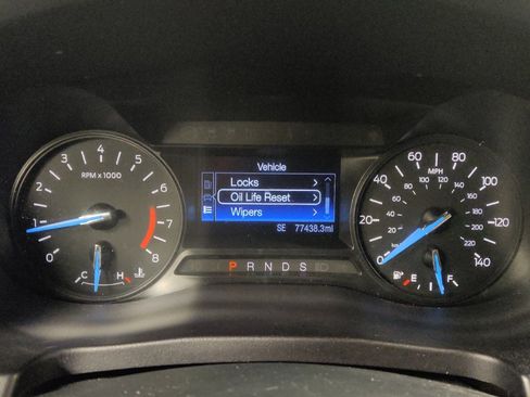 Used 2019 Ford Explorer XLT FWD image 23