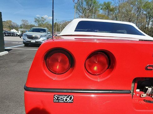 Used 1990 Chevrolet Corvette Convertible image 13