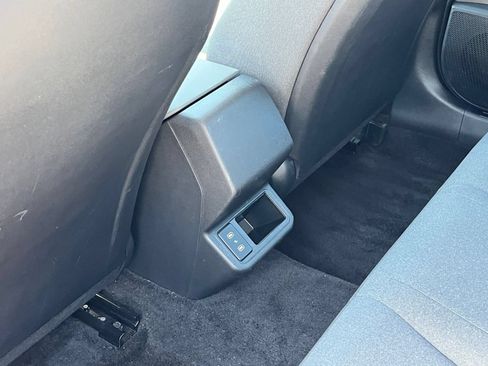 Used 2025 Kia K4 FWD image 23