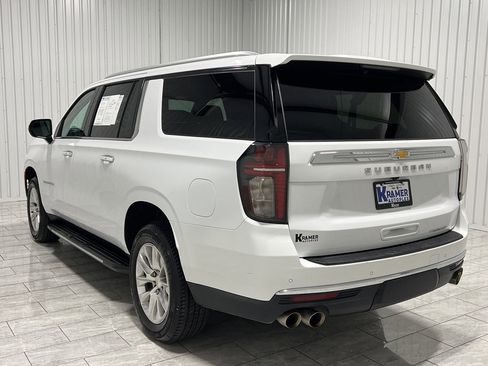 Used 2023 Chevrolet Suburban Premier image 3