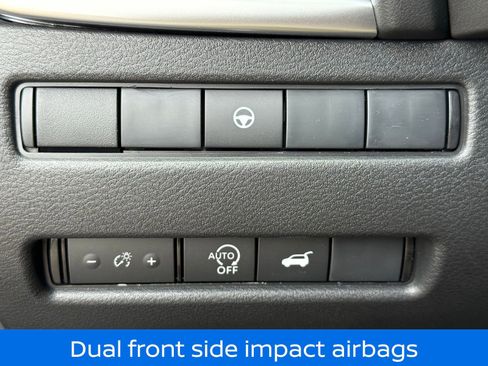 Certified 2025 Nissan Rogue SV image 32