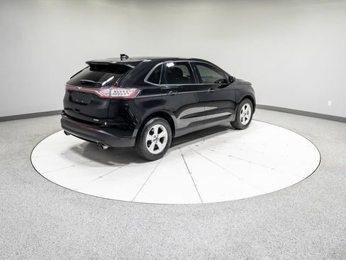 Used 2018 Ford Edge SE FWD image 26