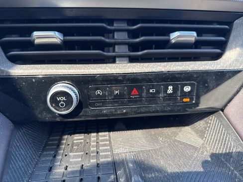 Used 2025 Ford Explorer Platinum w/ LUX Leather Package image 21