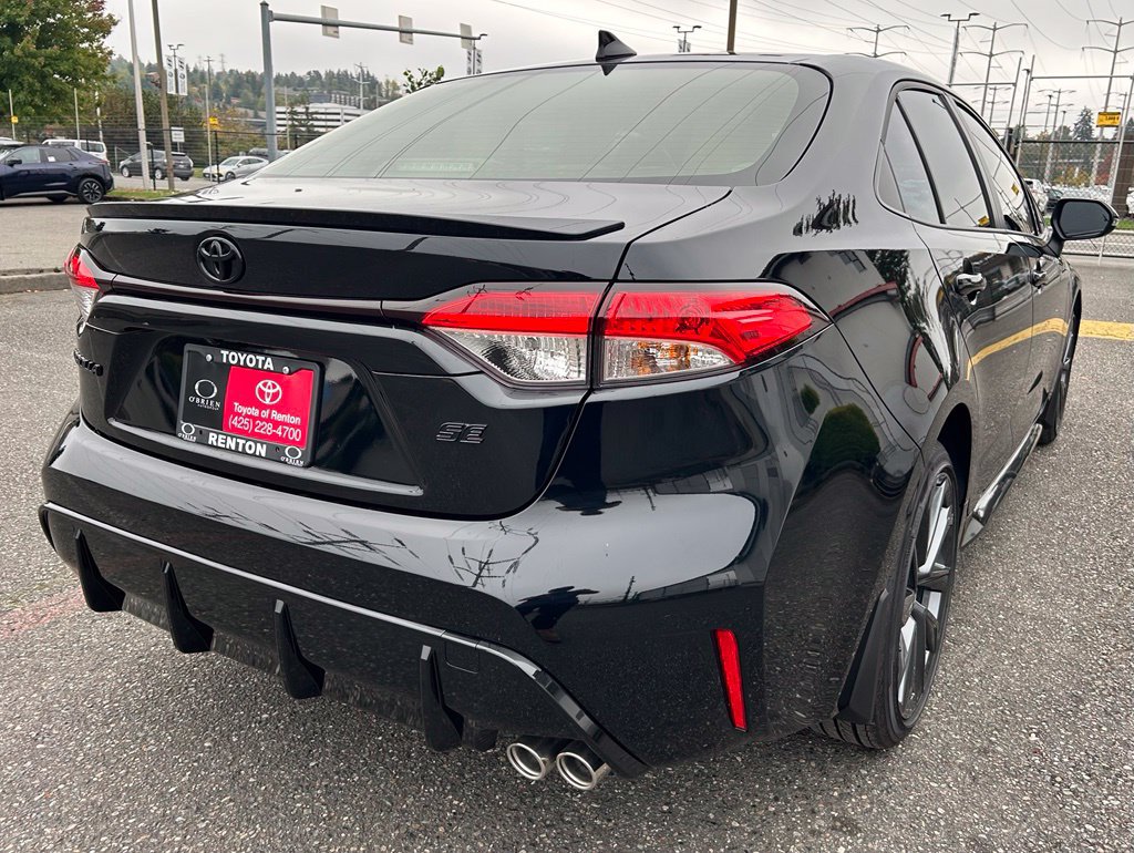 Certified 2026 Toyota Corolla SE w/ SE Package FWD image 5