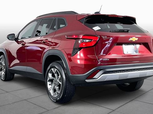 Certified 2024 Chevrolet Trax LT w/ Driver Confidence Package image 13