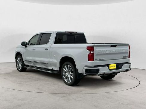 Used 2024 Chevrolet Silverado 1500 High Country w/ High Country Premium Package AWD/4WD image 3
