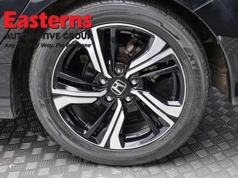 Used 2017 Honda Civic Touring image 8