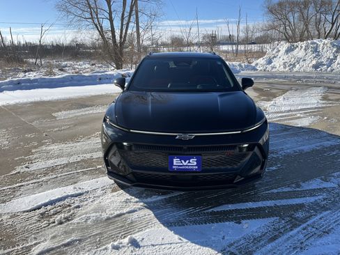 Used 2025 Chevrolet Equinox EV RS w/ Active Safety Package 3 image 2