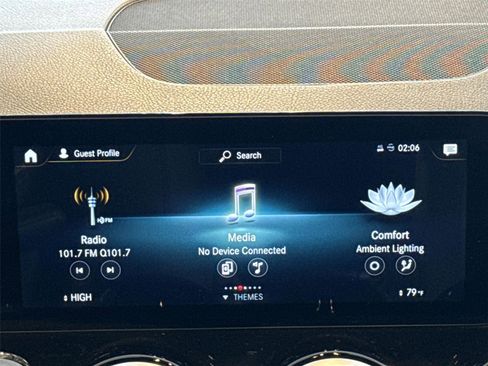 Used 2022 Mercedes-Benz GLB 250 4MATIC image 12