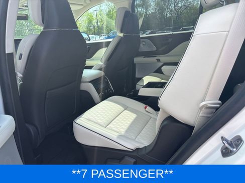 Certified 2024 Lincoln Aviator Black Label w/ Class IV Trailer Tow Package AWD/4WD image 14