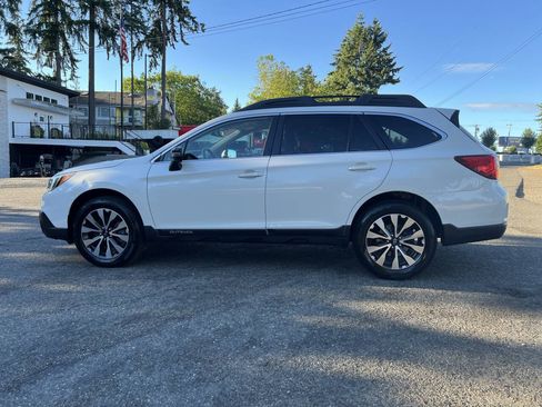 Used 2015 Subaru Outback 2.5i Limited AWD/4WD image 8