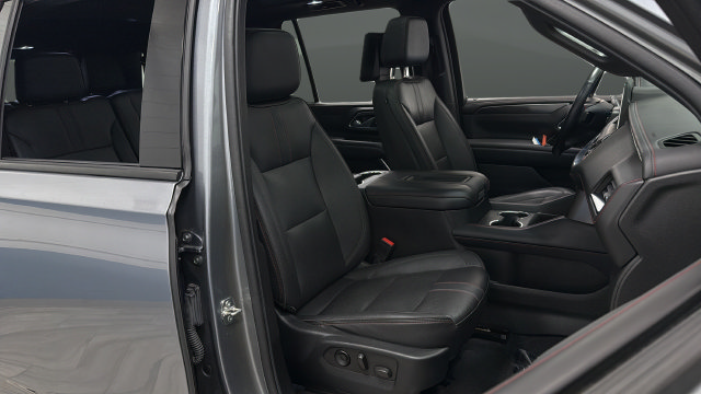 Used 2022 Chevrolet Tahoe RST w/ Luxury Package AWD/4WD image 25