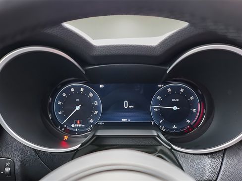 Used 2024 Alfa Romeo Stelvio Ti w/ Performance Driving Package image 11