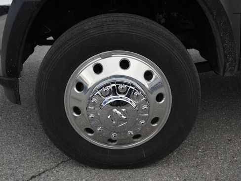 New 2026 RAM 5500 Tradesman w/ Chrome Appearance Group image 9