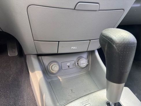 Used 2009 Hyundai Elantra GLS image 21