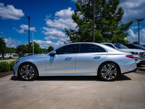Certified 2024 Mercedes-Benz E 350 4MATIC Sedan image 10