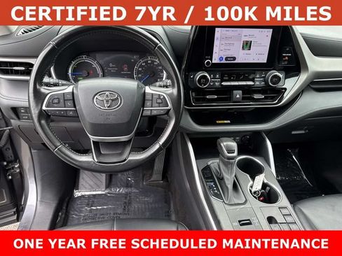 Used 2023 Toyota Highlander XLE AWD/4WD image 17