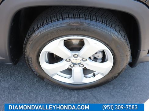 Used 2020 Jeep Compass Latitude FWD image 25