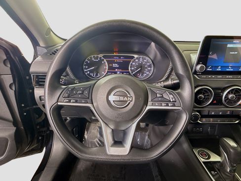Used 2024 Nissan Sentra SV FWD image 13