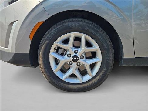 Used 2024 Kia Soul LX w/ Option Group 015 FWD image 10