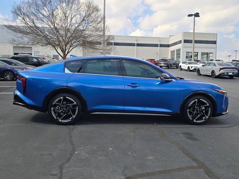 Certified 2025 Kia K4 GT-Line image 2