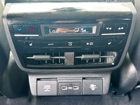 Used 2023 Acura MDX SH-AWD w/ Advance Package image 33