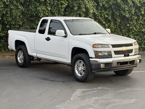 Used 2012 Chevrolet Colorado LT AWD/4WD image 2