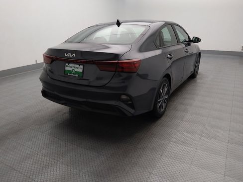 Used 2024 Kia Forte LXS FWD image 7