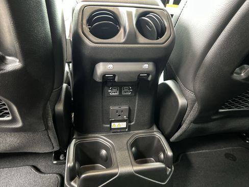 New 2025 Jeep Gladiator Sport image 49