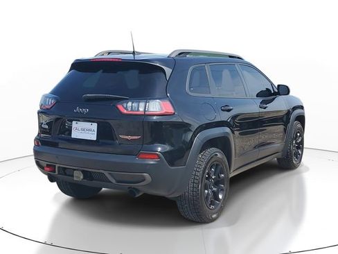 Used 2019 Jeep Cherokee Trailhawk AWD/4WD image 4