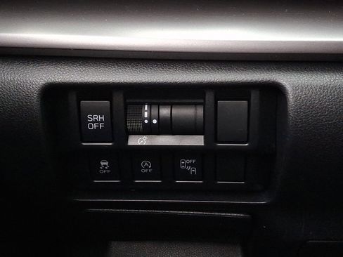 Used 2020 Subaru Crosstrek 2.0i Limited w/ Moonroof Package w/Navigation image 25