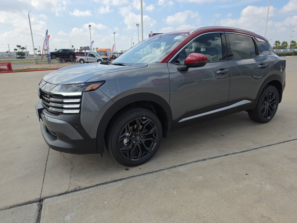 New 2026 Nissan Kicks SR FWD image 2