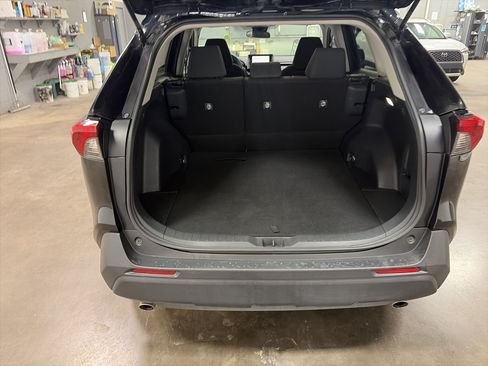 Used 2025 Toyota RAV4 LE AWD/4WD image 25