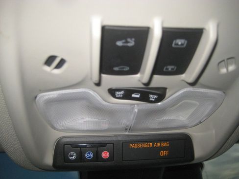 Used 2024 Buick Encore GX Sport Touring w/ Experience Buick Package image 27