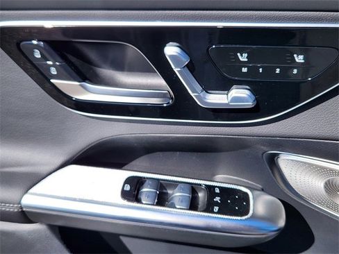 New 2026 Mercedes-Benz GLC 300 4MATIC image 11