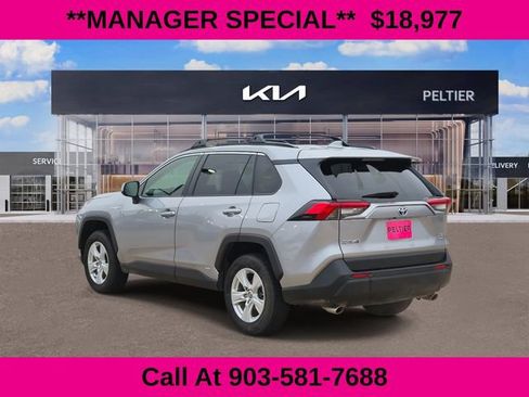 Used 2021 Toyota RAV4 XLE image 4