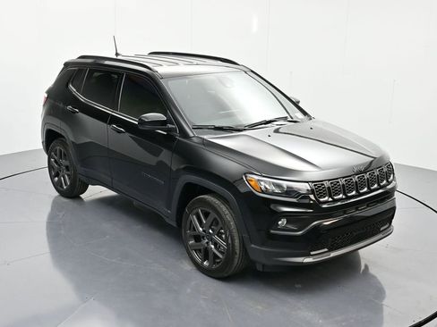 New 2026 Jeep Compass Latitude image 31