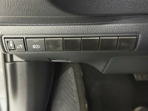 Used 2025 Toyota Corolla SE FWD image 14