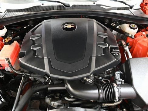 Used 2021 Chevrolet Camaro LT w/ RS Package image 31